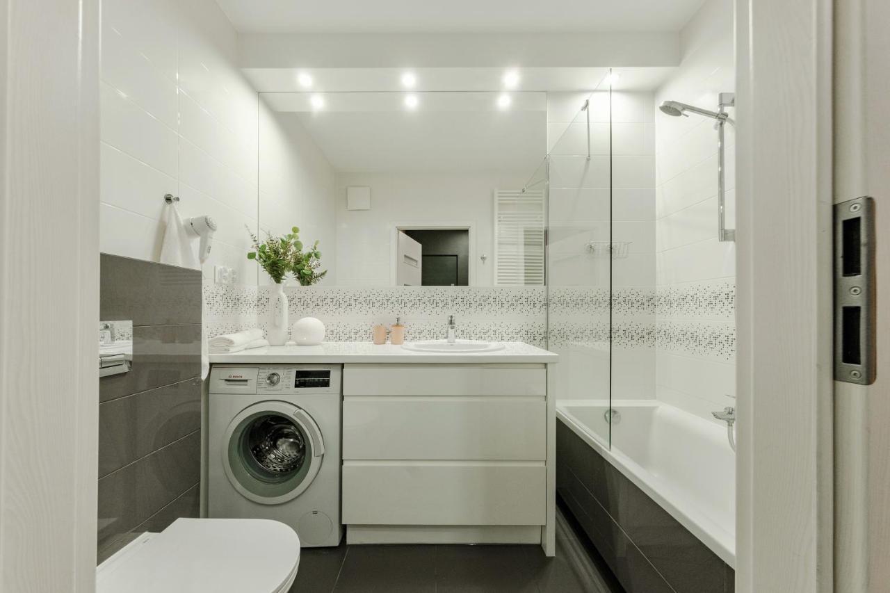 Studio Wola Apartament Kasprzaka - Wifi + Smart Tv Warsaw Exterior photo